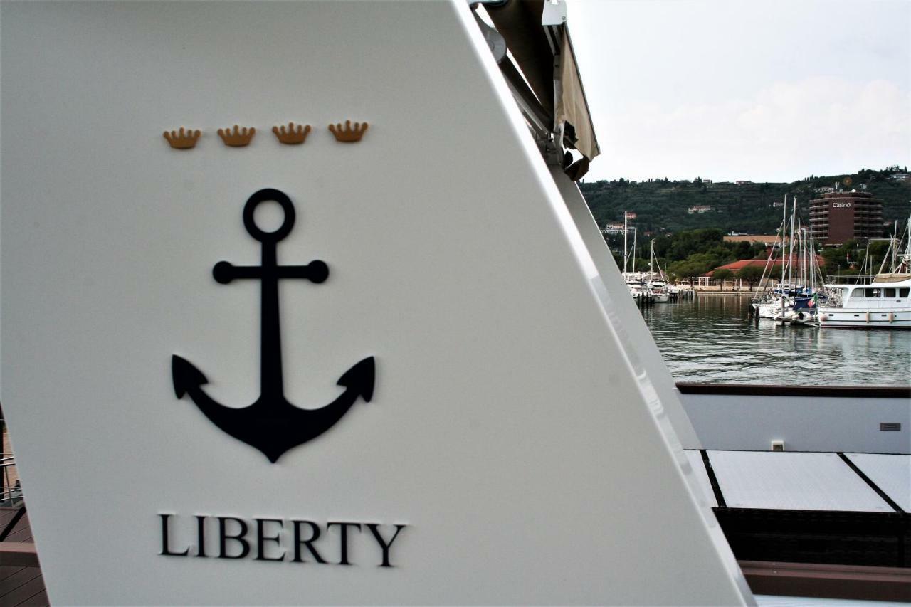 Floating House Marina Royal Villa Portoroz Exterior photo